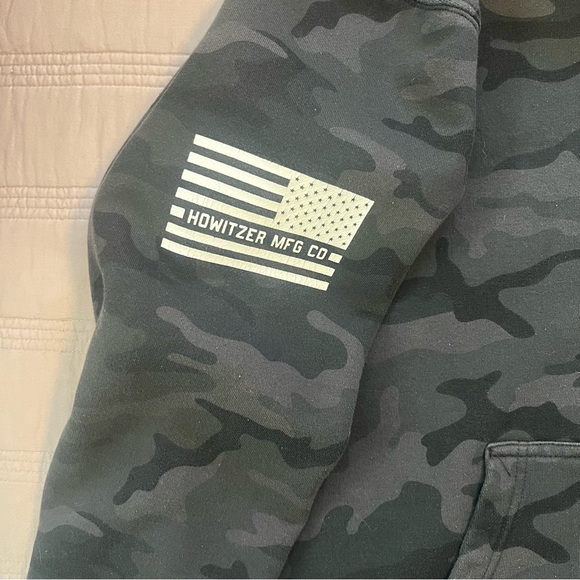 Howitzer MFG Co Camouflage Jacket Hoodie - Picture 8 of 8